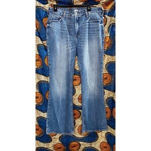NEW WITH TAGS Old Navy Extra High Rise Flare Jeans